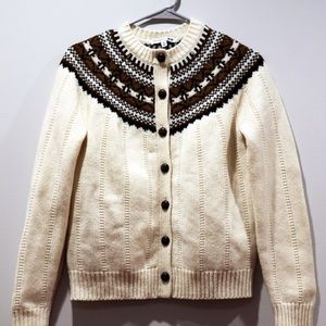 Uniqlo | Knit White Button Down Jacquard Sweater